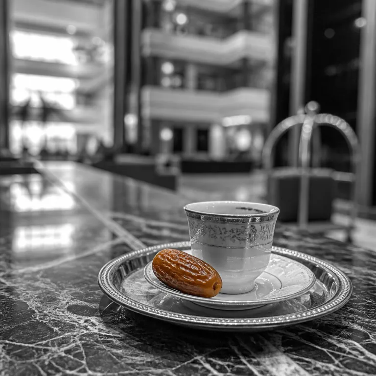إقامة راقية في قلب البرشاء 1 : تجربة فندقية متكاملة في al khoory atrium hotel